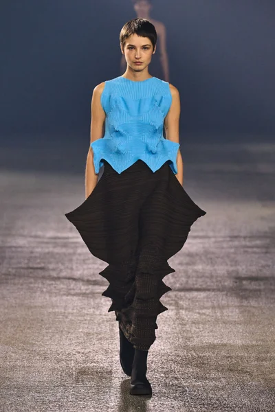 Look 35
